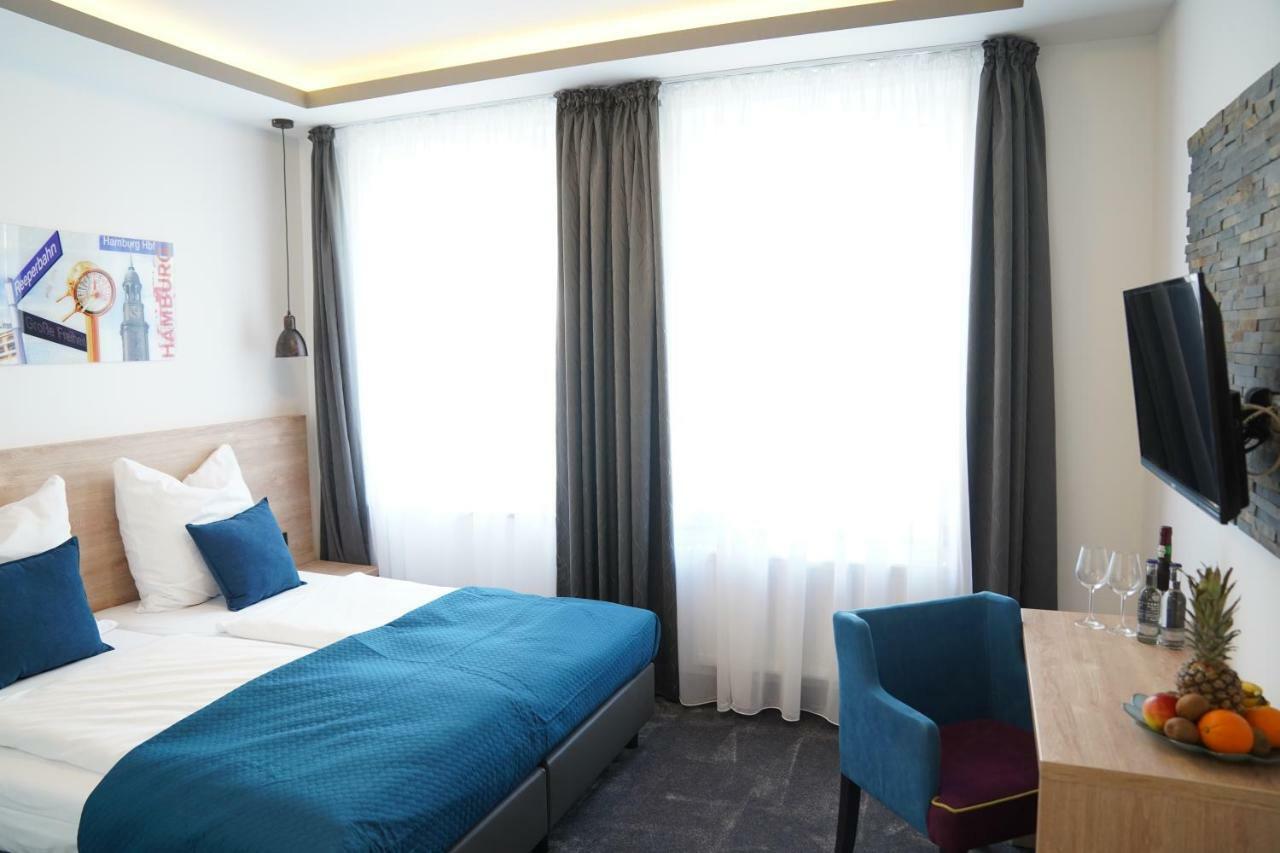 Hotel Dias Піннеберґ Екстер'єр фото